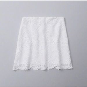 ABERCROMBIE & FITCH LACE A-LINE MINI SKIRT